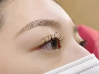 マツエク・マツパ アイフラッシュ京阪百貨店くずはモール店所属・北脇 愛望のマツエク・マツパデザイン