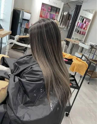 ロング カラー ROBIN所属・指名数No.1 /NAOYAのヘアスタイル