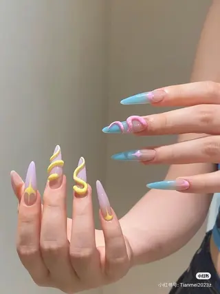 ネイル 鈴木 叶のネイルデザイン