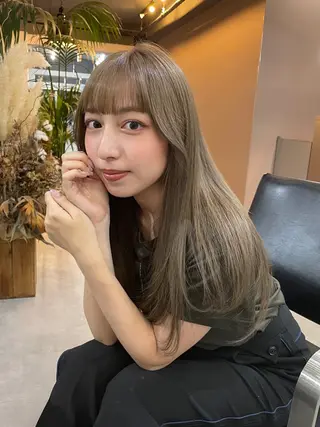 ロング カラー ミルクティーベージュ ❤︎レイヤー　MIAのヘアスタイル