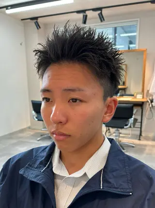 メンズ フェザーパーマ/韓国 /メンズカット/保立のヘアスタイル