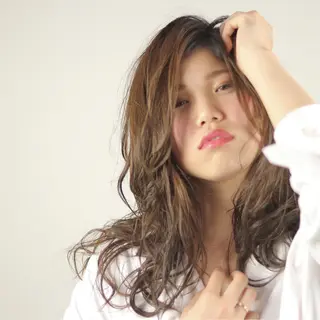 セミロング カラー レイヤーカット匠 イソザキノリユキのヘアスタイル