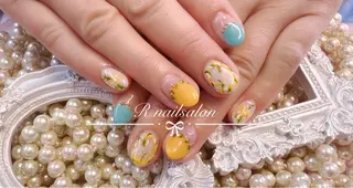 ミディアム R NAILSALONのネイルデザイン