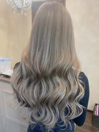 ロング ヘアアレンジ 田井中 悠紀のヘアスタイル