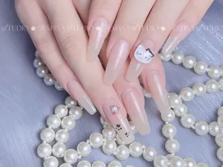 ネイル 玲央 YOYOのネイルデザイン