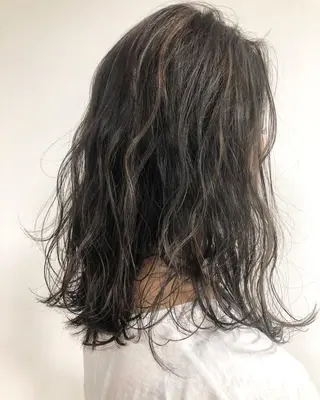 セミロング カラー REVE所属・TAKU 美容師のヘアスタイル