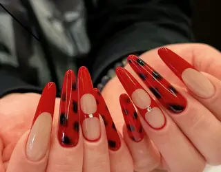 ネイル Pure&Rich Nailのネイルデザイン