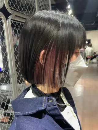 ショート カラー B E C H I C O〔べち子〕のヘアスタイル