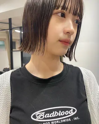 ショート カラー センターパート/ 暖色カラーayuのヘアスタイル