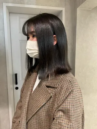 セミロング カラー ナチュラル透明感🌱 小山美樹子のヘアスタイル