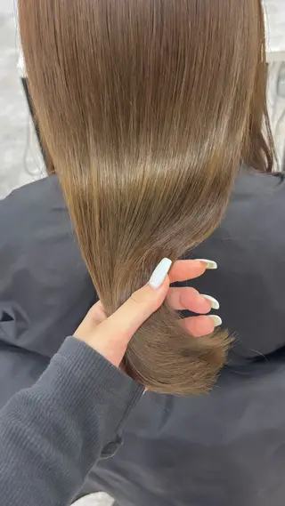 ロング カラー Megu/ベージュ/ 透明感カラーのヘアスタイル