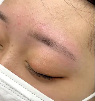 アイブロウ ちょめ/八王子 ZEST emuのヘアスタイル