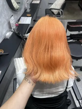 ミディアム キリカ新宿所属・ブリーチ/ エクステ/レイヤーのヘアスタイル