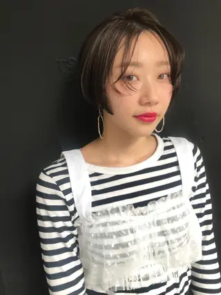 ショート pole/apartment所属・💓パーマ，💗 レイヤーカットのヘアスタイル