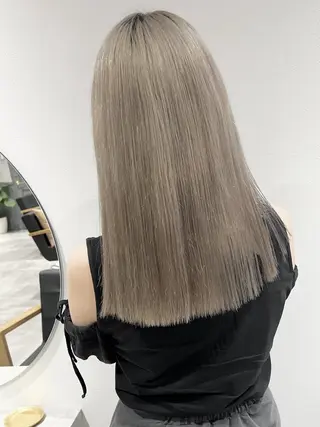 ミディアム カラー 🧚🏻momo 🧚🏻【下北沢】のヘアスタイル