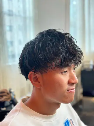 ショート メンズパーマ 宮本礼慈のヘアスタイル