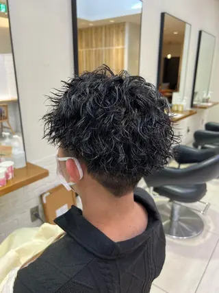 ショート メンズパーマ 岩成健志郎のヘアスタイル