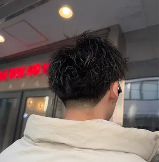 ショート パーマ メンズ 佐藤 吏空のヘアスタイル