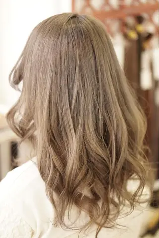 ミディアム セミロング ロング カラー 枝毛カット＆髪質改善 満足NO.1岡しゃんのヘアスタイル