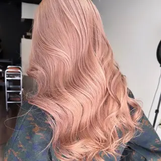 ロング Nozomi/透明感 /デザインカラーのヘアスタイル