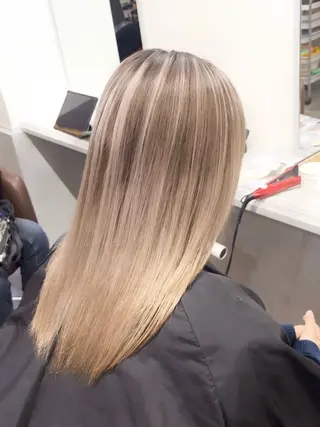 セミロング カラー バレイヤージュ 宮本宗嵩のヘアスタイル