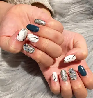 ネイル revia所属・ERI Nailistのネイルデザイン