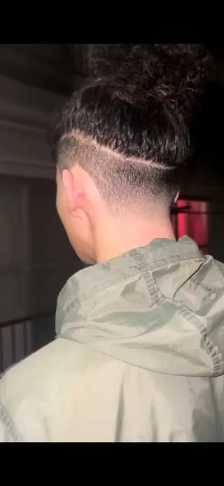 ショート 滝本 承太朗のヘアスタイル