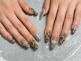 ネイル VIERU 🌈🎀💖のネイルデザイン