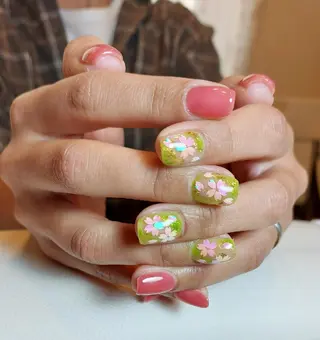 ネイル 🍍若松 恵🍍のネイルデザイン