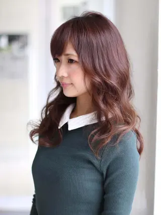 ロング カラー パーマ RI ＮＡのヘアスタイル