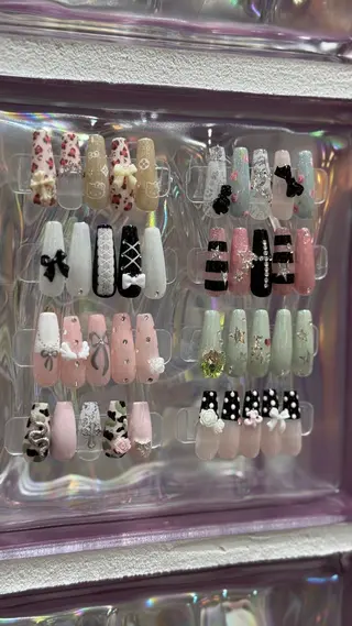 ネイル VENUS BELT kiriのネイルデザイン