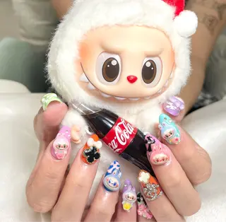 ネイル アヤメネイル 最新チップスカルプのネイルデザイン