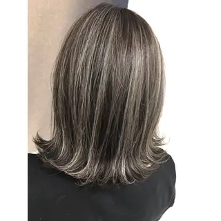 ショート カラー 井上 一平のヘアスタイル