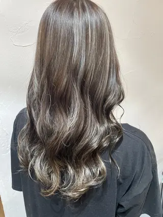 ロング カラー Hair Muse'e所属・永富 那於のヘアスタイル