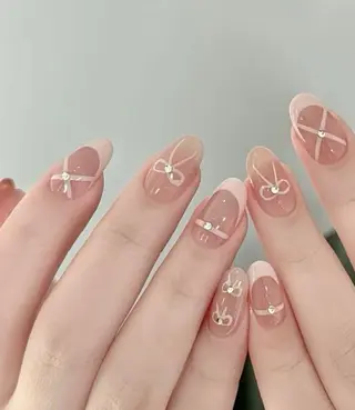 ネイル T. Leeのネイルデザイン