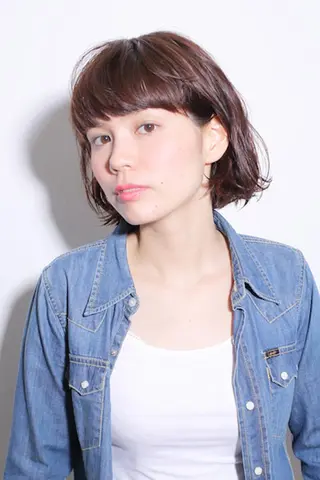 ミディアム カラー アルファ シェリのヘアスタイル