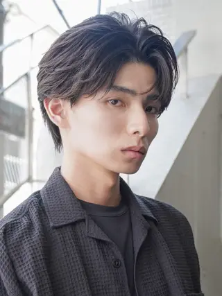 ショート パーマ ＋〜ing所属・宮城 一盛のヘアスタイル