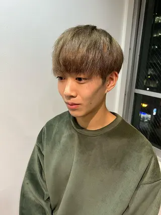 ショート カラー メンズ ケアブリーチ/ili 村上佳那多のヘアスタイル