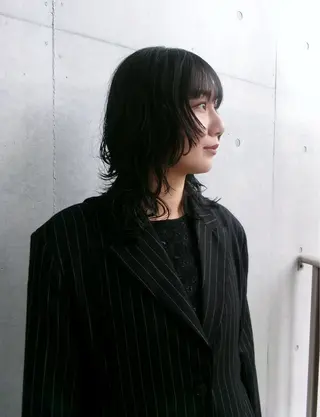 ミディアム パーマ ✂︎ウルフカット /レイヤーカット✂︎のヘアスタイル