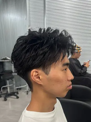 ショート パーマ メンズ 波巻き/ツイスパ/ 短髪/鈴木俊也のヘアスタイル