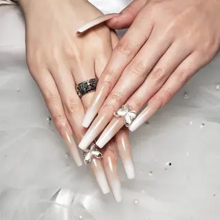 ネイル ビジュード ネイルのネイルデザイン