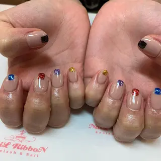 ネイル ネイルリボン 受付スタッフのネイルデザイン