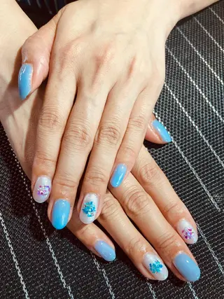 ネイル Courage所属・Nanala 水澤のヘアスタイル