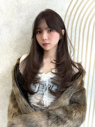 ロング 韓国ヘア レイヤーカットのヘアスタイル