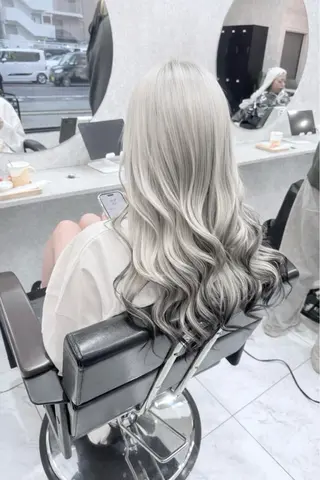 ロング カラー 🌈派手髪ハイトーン 🌈鈴木亮太🌈のヘアスタイル