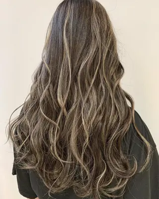 ロング カラー ヘアアレンジ 【公式】amble luxe池袋東口🩷のヘアスタイル