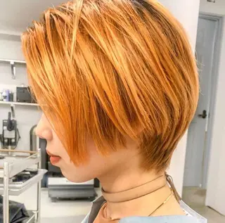 ショート カラー ヘアアレンジ flamme Annaのヘアスタイル