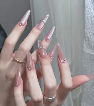 ロング 🌈 Laule'aのネイルデザイン