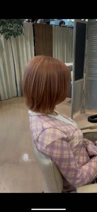 ショート カラー CONAN｜レイヤー ボブ／ハイトーンのヘアスタイル