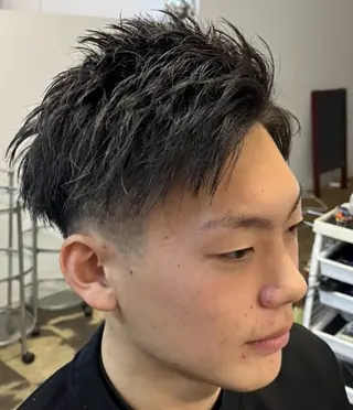 メンズ 市道 翼のヘアスタイル